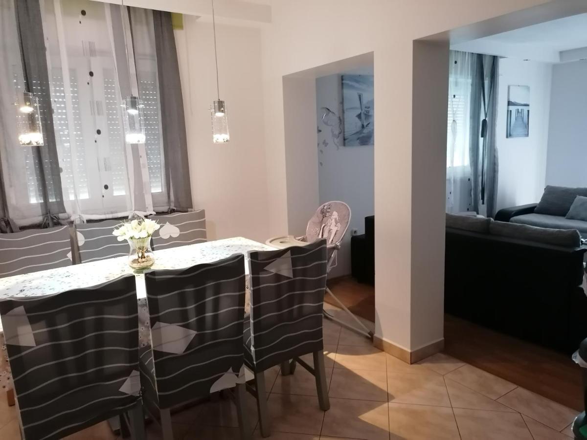 Apartment Suncica Pula Luaran gambar