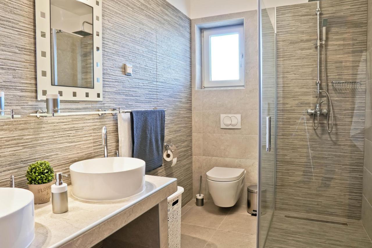 Apartment Suncica Pula Luaran gambar
