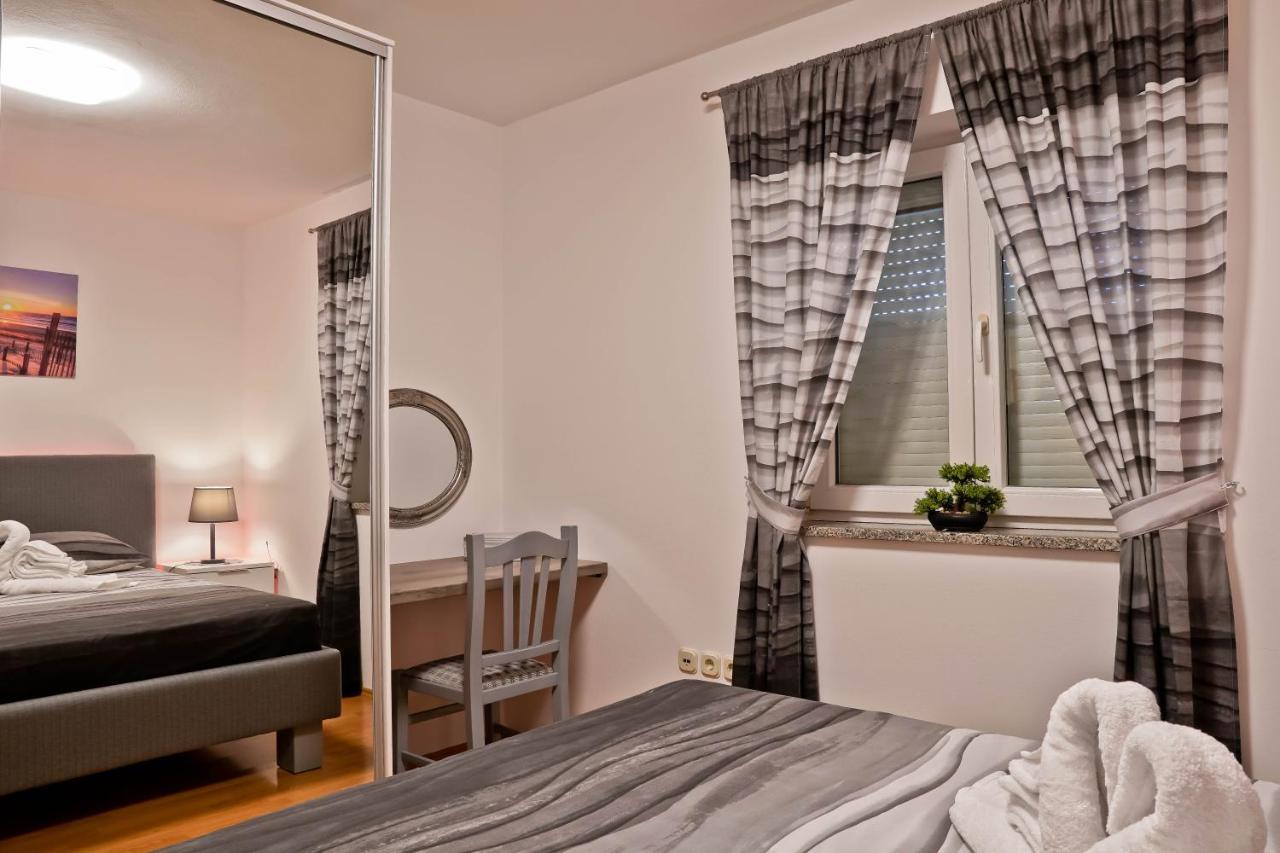 Apartment Suncica Pula Luaran gambar