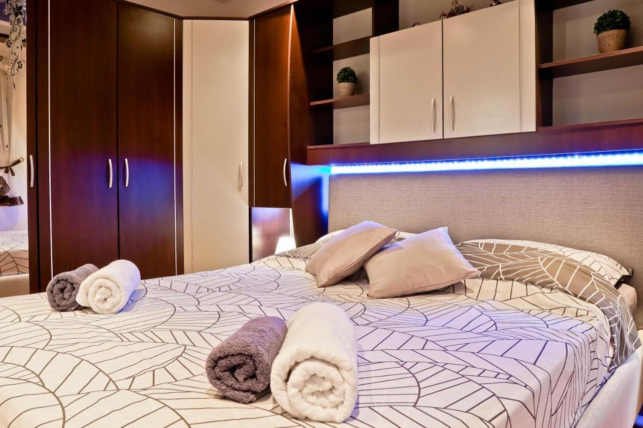 Apartment Suncica Pula Luaran gambar