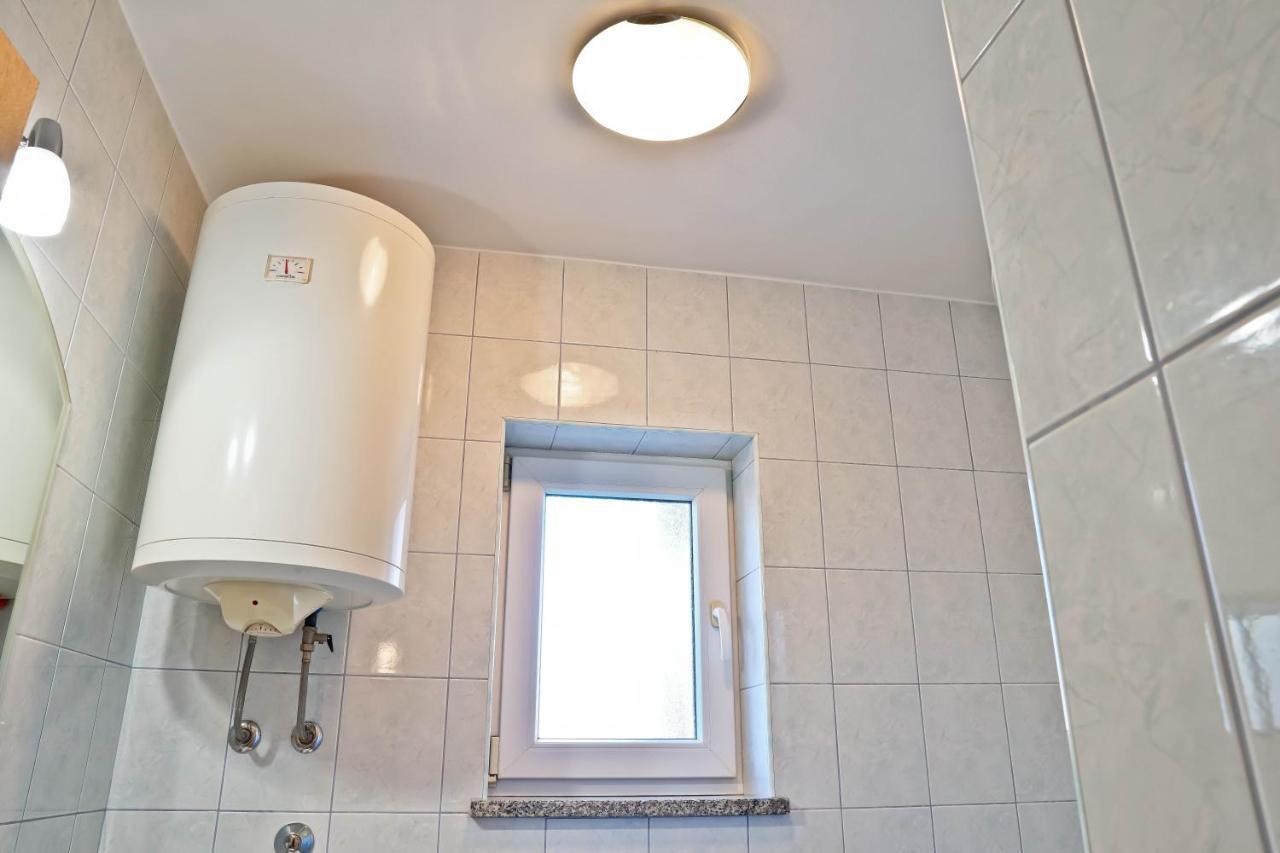 Apartment Suncica Pula Luaran gambar